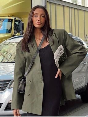 NWOT Lioness LA QUINTA BLAZER KHAKI size XS